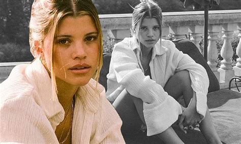 Sofia Richie Embraces Low Key Chic In Stunning New Outdoor Instagram Snaps