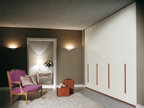 Schränke kaufen otto.de kleiderschränke & schuhschränke vitrinen & wohnwände.> hinter geschlossenen türen: Modularer Schrank mit Holzgriffen, für Schlafzimmer ...