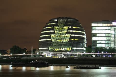 The mayor of london makes decisions on behalf of the people of london. The Mayor of London's office | London hostels, London ...