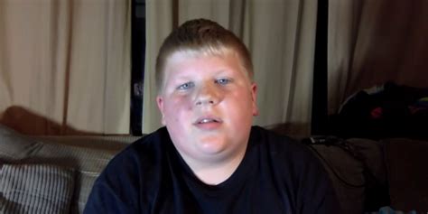 This 11 Year Old Reading Cruel Fat Shaming Youtube Comments For The