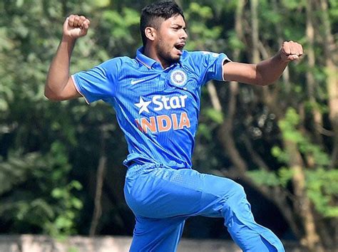 Maybe you would like to learn more about one of these? Duleep Trophy: Pacer Avesh Khan hits maiden fifty, denies ...