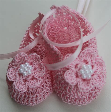 Crocheted Newborn Baby Booties Infant Crib Shoes With Pearls