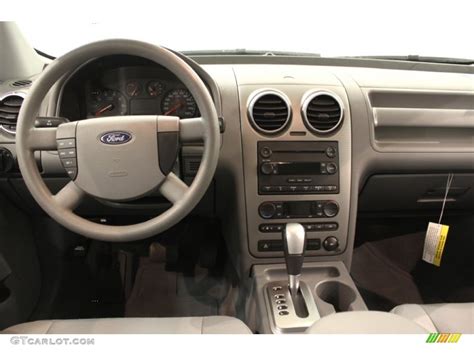2006 Ford Freestyle Se Dashboard Photos