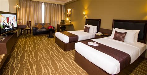 This hotel is 2.2 mi (3.6 km) from arulmigu sri rajakaliamman glass temple and 2.7 mi (4.4 km). New York Hotel - Johor Bahru