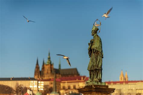 Karlův most - sochy a sousoší - Prague.eu