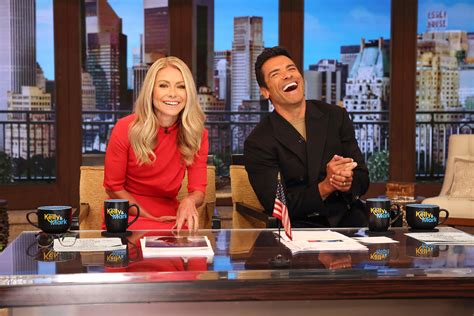 Mark Consuelos And Kelly Ripa Gush Over Their Naked Bodies On Live
