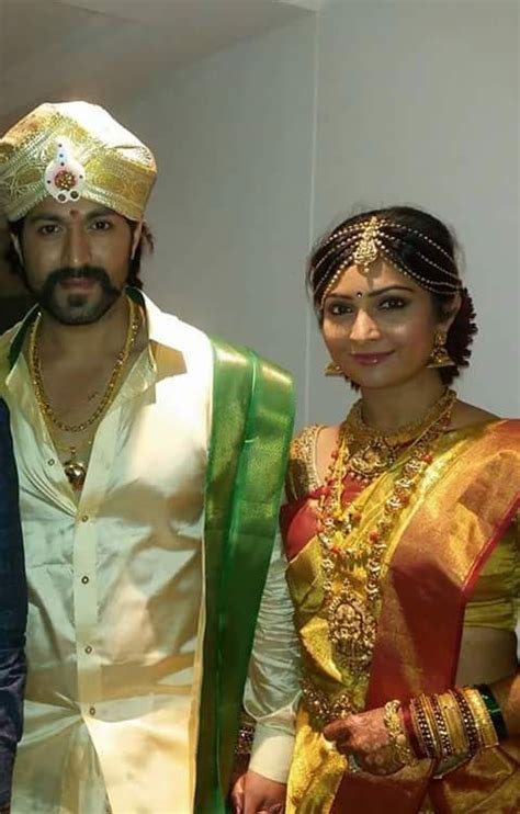 Yash And Radhika Pandit Wedding Celebrity Fashion Looks South Indian