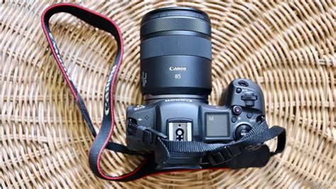 Canon Rf 85mm F2 Macro Is Stm Review Techradar