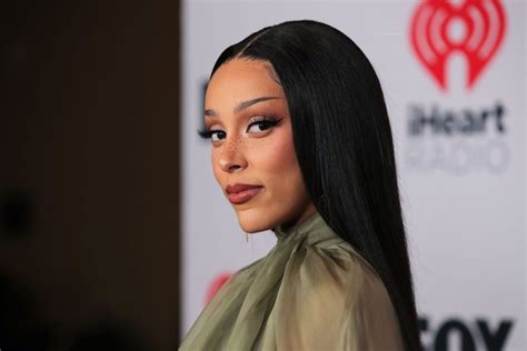 Doja Cat Shows Off Her Tits At The 2021 Iheartradio Music Awards 63