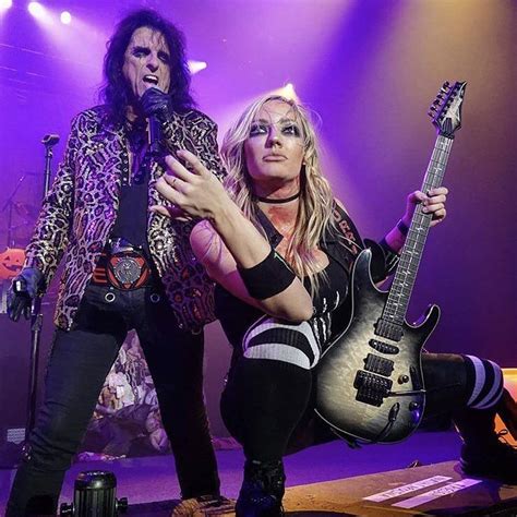 Pin By Laurie Bodzas On Alice Cooper And Fiends 2019 Nita Strauss