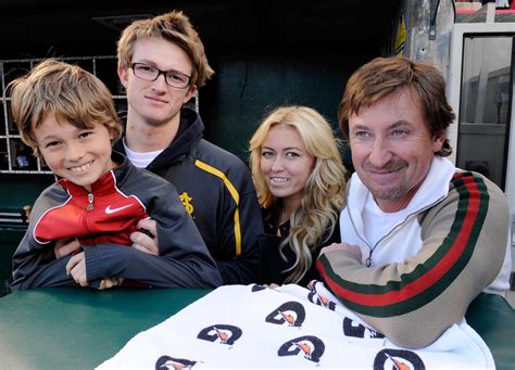 Meet Paulina Gretzky The Daughter Of A Legend Whos Most Known For Her