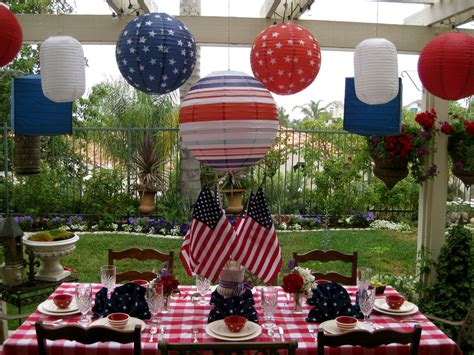 Get Inspired Take A Look At These Patriotic Outdoor Tables Better Housekeeper