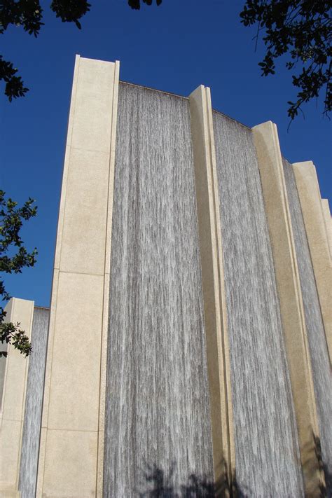 The Water Wall In Houston Tx Water Walls Houston Tx Favorite Places