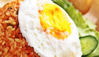 2 butir telur ayam, dikocok. Resep Nasi Goreng Merah | Resep Cara Membuat Masakan Enak Komplit Sederhana