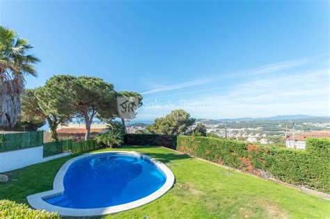 BEAUTIFUL LUXURY HOUSE WITH SEA VIEWS IN ROCA GROSSA, LLORET DE MAR