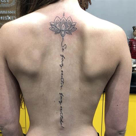 Tatuagem flor de lótus: significados em culturas diferentes e lindas ideias