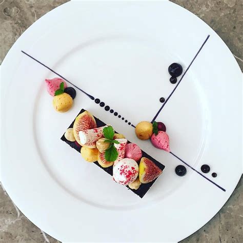 share chocolate and fruit meringues by chef yankavi más food plating techniques weight