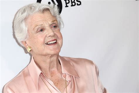 Murder She Wrote Actress Angela Lansbury Dead At 96 Reportwire