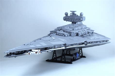 Lego Ucs Imperial Star Destroyer 75252 In Review The Holo Brick
