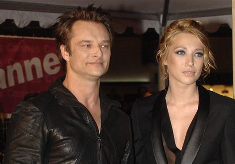 His parents were french rock legend johnny david hallyday free listening. Mort de Johnny Hallyday - La déclaration de ses enfants ...