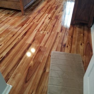 Laminate floors are built to last because they are tough enough to hold their own for years in high traffic spaces. Dream Home XD 12mm Heard County Hickory High Gloss ...