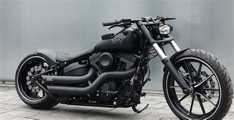 Matte Black Harley Davidson Breakout Is Pure Darkness On Two Wheels