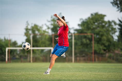 High Rate Of Injuries In Adolescent Girls Soccer Dr David Geier