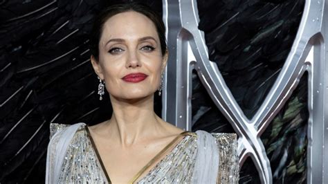 Angelina Jolie On Brad Pitt Divorce I Have Visible And Invisible Scars