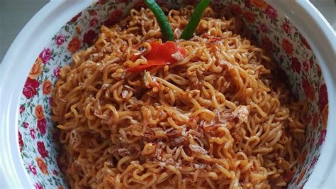 Whip up a plate of maggi® goreng mamak at home for an instant fried noodle with a spicy kick in simple steps. Cara Memasak MAGGIE GORENG resepi pkp - YouTube