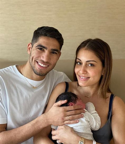 Vezi statistici (titularizări, goluri, cartonașe / campionate, cupe, echipa națională) și istoric transferuri. Achraf Hakimi, 22 ans à peine, est devenu papa. | VH Magazine