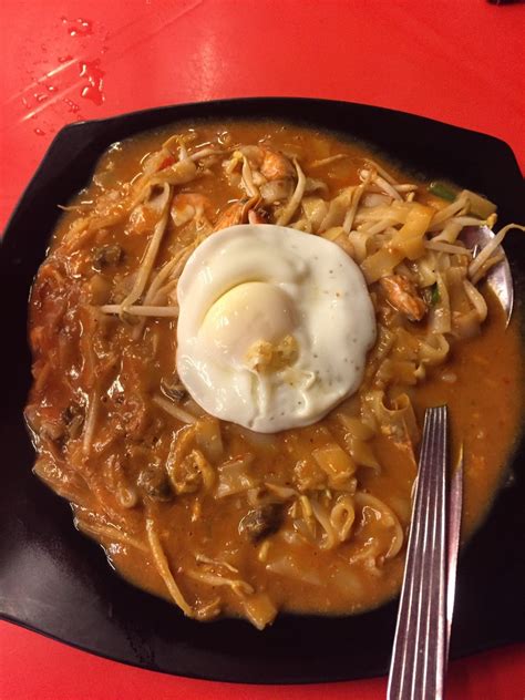 Join our patreon char kway teow or fried flat rice noodle is another famous malaysian hawker or street food. 8 Tempat Char Kuey Teow Sedap di KL & Selangor - Saji.my