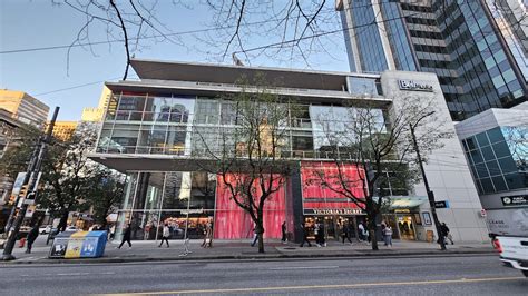 35 000 Sq Ft Adidas Flagship Store To Replace Victoria S Secret In Vancouver Urbanized