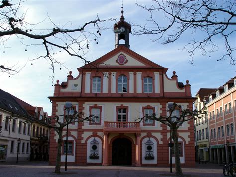 Stadt Rastatt schließt wegen Corona die Rathaustüren - die ...