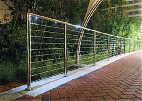 Modern Balcony Stainless Steel Cable Deck Railing System High Pressure