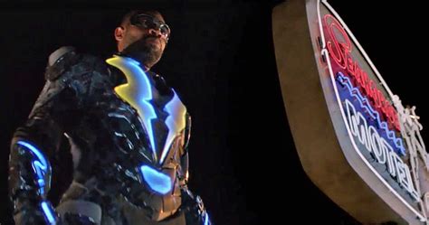 Man Of Bronze Black Lightning Primer Trailer Y Sinopsis¡no Se