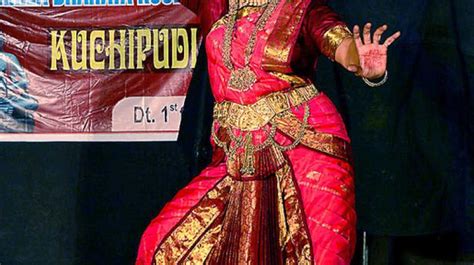 Manju Bhargavi Casts A Spell On Kuchipudi Connoisseurs The Hindu