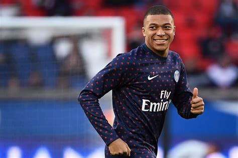France star kylian mbappe had a chance to keep his national team alive against switzerland in their euro 2020 matchup but his penalty kick was blocked and his team was eliminated. Le PSG assure que l'association avec Kylian Mbappé « se ...