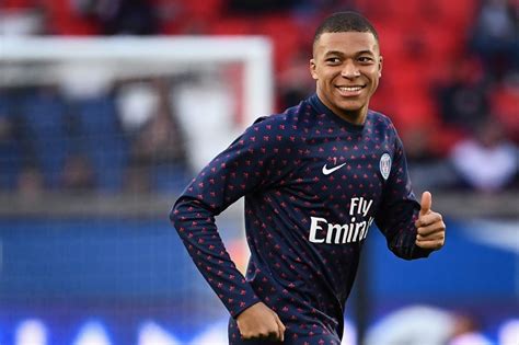 Kylian mbappé lottin date of birth: Le PSG assure que l'association avec Kylian Mbappé « se ...