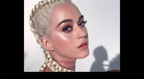Katy Perry Se Une A La Fiebre Del Frappuccino Unicornio Excélsior