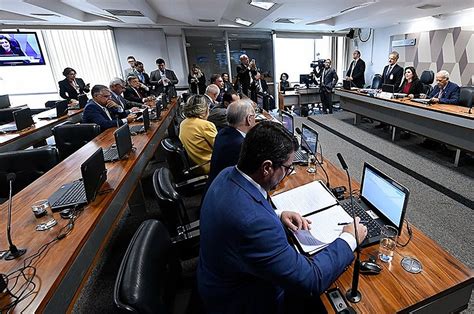 CCJ do Senado aprova pacote anticrime e PL que autoriza Política