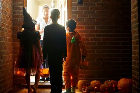 What Time Does Trick Or Treating Start In The Us Metro News