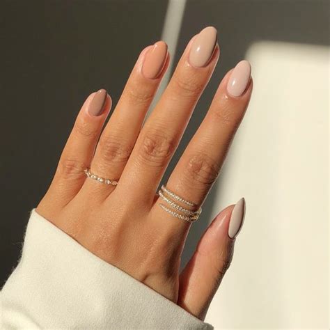 Summer Nails Neutral Trends That Everyone Can Wear Cobphotos