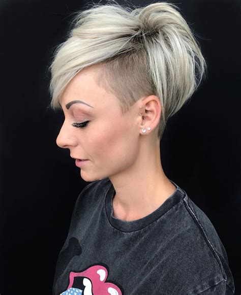 16 Perfect Short Hairstyles For Fine Hair StylesRant