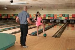 Brazzers Valerie Kay Bowling For The Bachelor 178x 2495x1663 08 12 2019