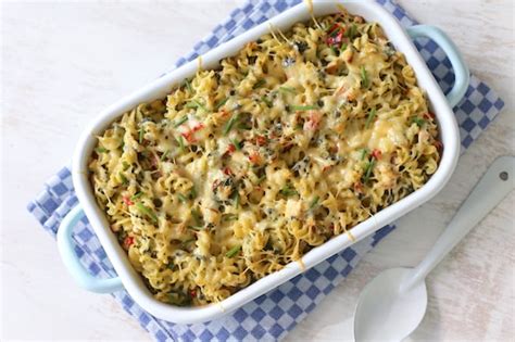 Pasta- ovenschotel met gerookte kip