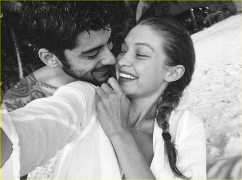 Zayn Malik And Gigi Hadid Kiss For 2 Year Anniversary Photo 3986546