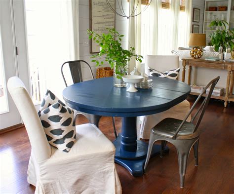 Dining out in your new navy blue dining room. Navy Blue Dining Table | House Seven design+build