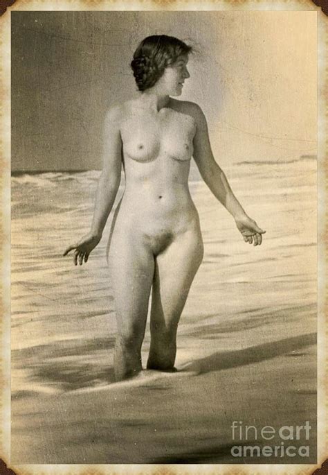 Digital Ode To Vintage Nude By Mb Digital Art By Esoterica Art Agency Fine Art America