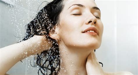 should you wash your hair everyday 12 tips from the trichologist beezzly