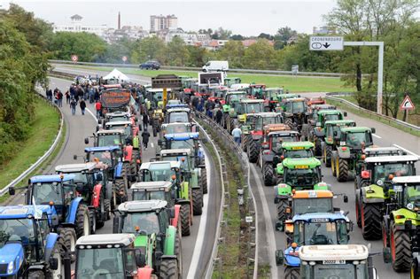 Protestation Manifestations Agricoles Environ 900 Tracteurs Mobilisés